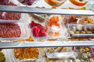 食品過期還能吃嗎？保質期內一定安全嗎？預包裝與散裝食品一文說清